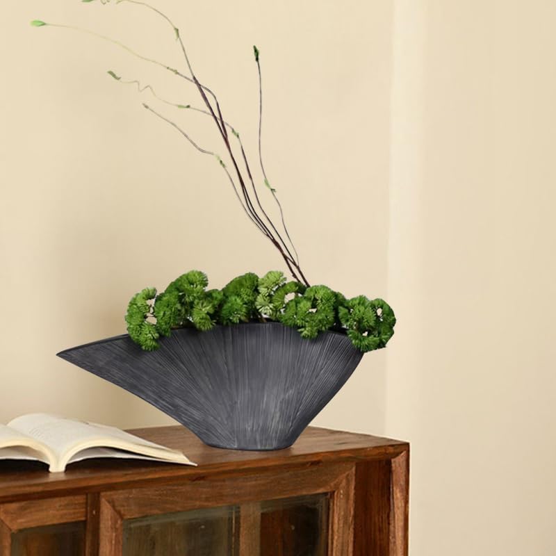 BULUXE Artificial Plant in Resin Pot