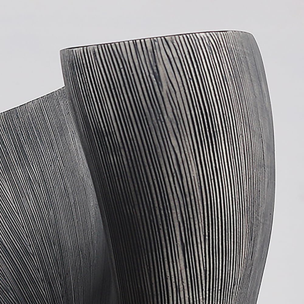 BULUXE Artificial Plant in Resin Pot